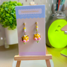 Load image into Gallery viewer, Flower Bee Dangling Clay Earrings
